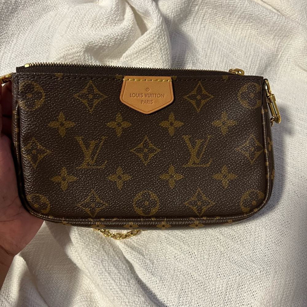 Louis Vuitton Black and Gold Monogram Clutch